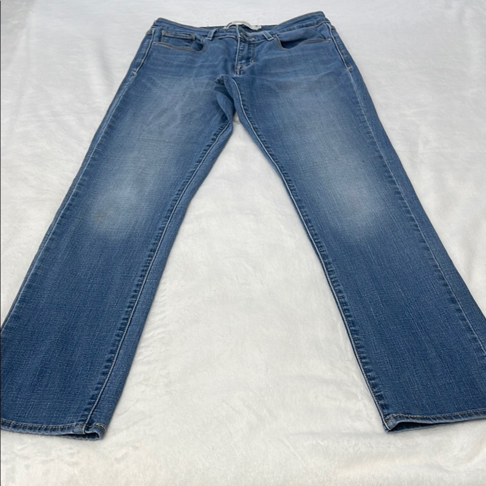 LEVIS WOMENS MID RISE SKINNY  SIZE 6M Classic Blue Jeans